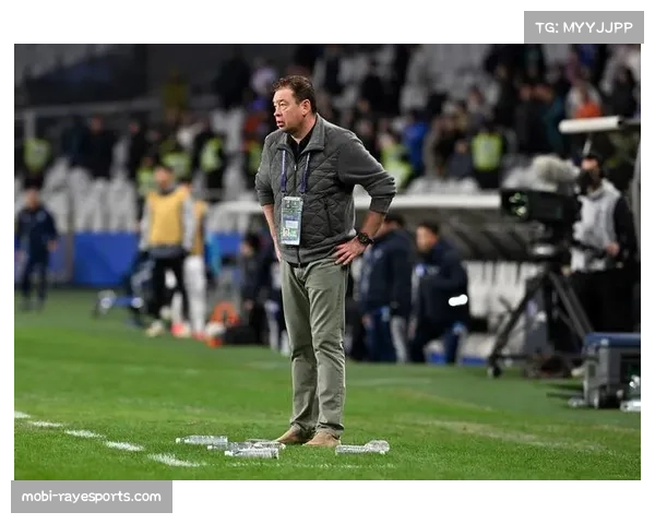 斯卢茨基高位逼抢显威 申花德比战限制海港仅2次射正